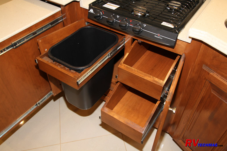 Click to view fullsize /articlepics/35_2012_Phaeton_40QBH_image-15.jpg