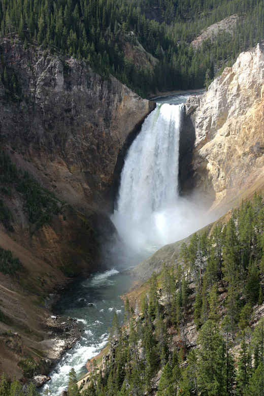 Click to view fullsize /articlepics/4_yellowstonebyrv_image-18.jpg