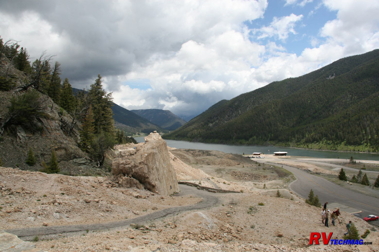 Click to view fullsize /articlepics/4_yellowstonebyrv_image-37.jpg